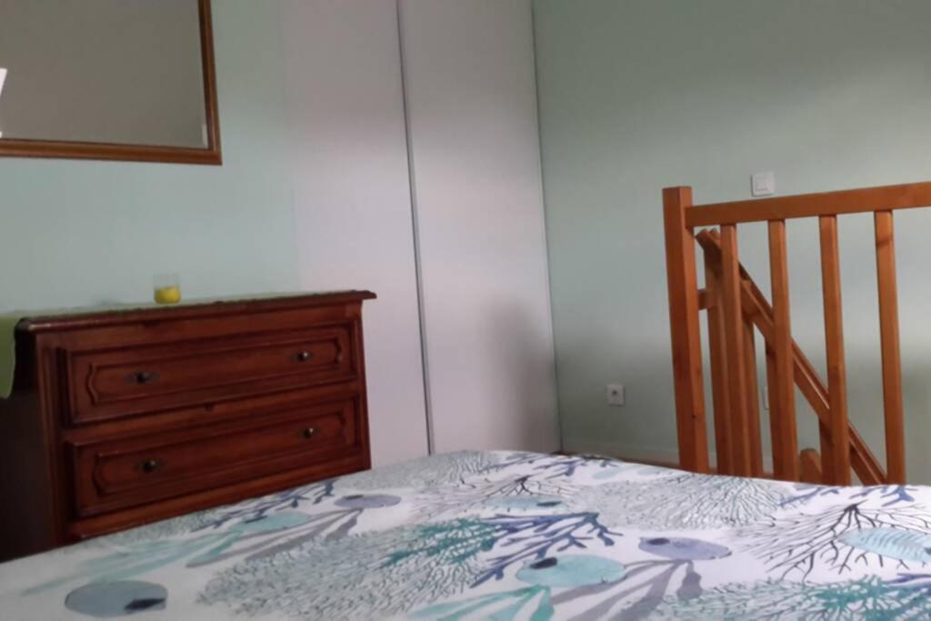 Agreable Logement Dans Petit Village Sud-Essonne Champcueil Exterior foto